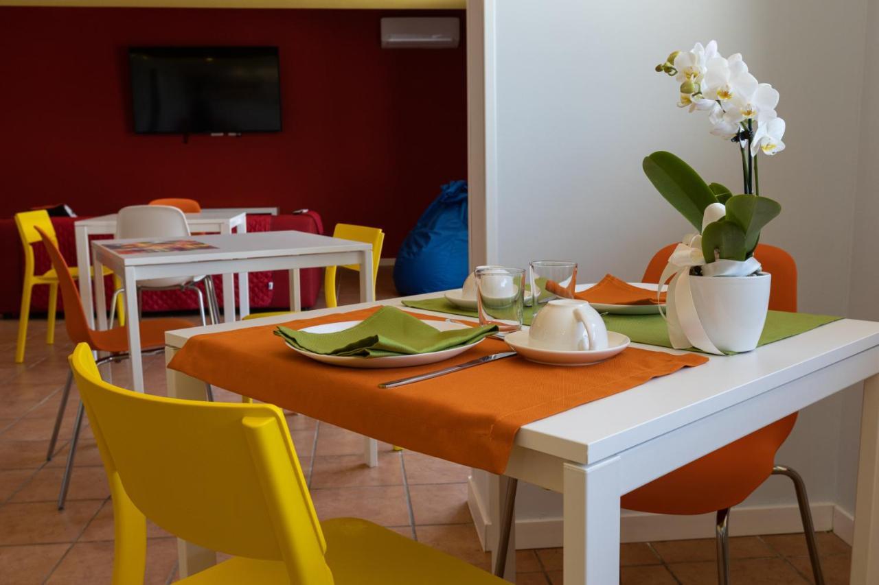 Valmontone Travel Rooms Ngoại thất bức ảnh